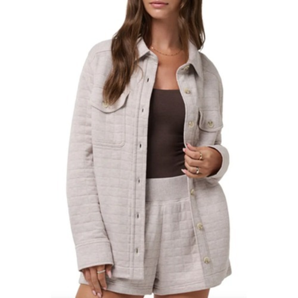 TravisMathew Womens Small Jacket Cloud‎ Coastal Quilted Shacket Button Up - Picture 11 of 11